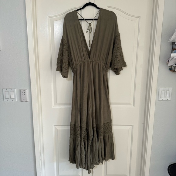 Free People Angela Lace Embroidered Wide Ruffled Leg Cargo Green Jumpsuit Size L - Picture 6 of 7